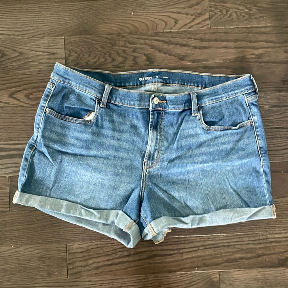 OLD NAVY MID-RISE DENIM SHORTS